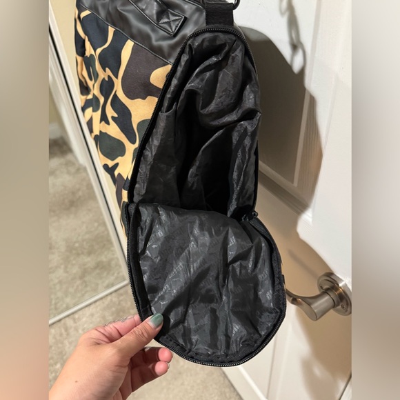 PUMA Black and Tan Camouflage Duffel Bag - Picture 3 of 5